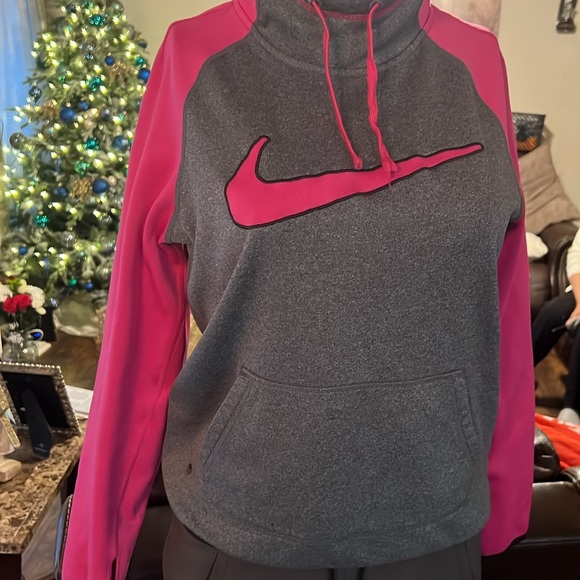 Nike 🤩 - Picture 3 of 4